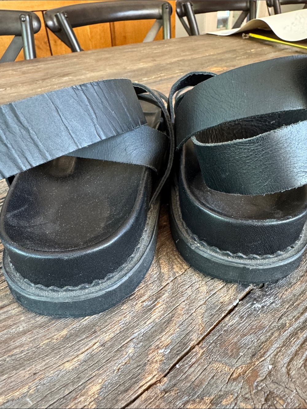 Liberte Brontë black strappy platform leather Roman style sandals EUC 40 9/9.5 - Picture 6 of 10